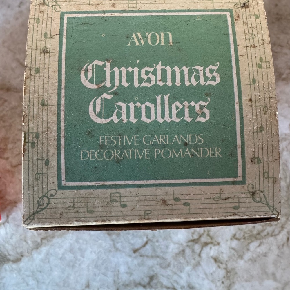 Vintage Avon Red Pomander Wax Christmas Carolers - Picture 4 of 10